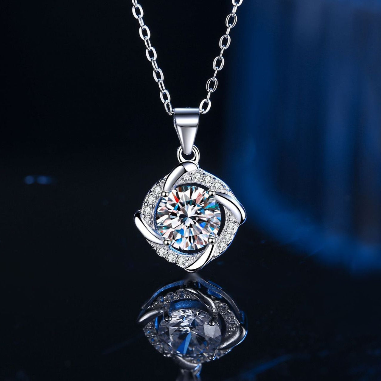 Collana con moissanite a trifoglio