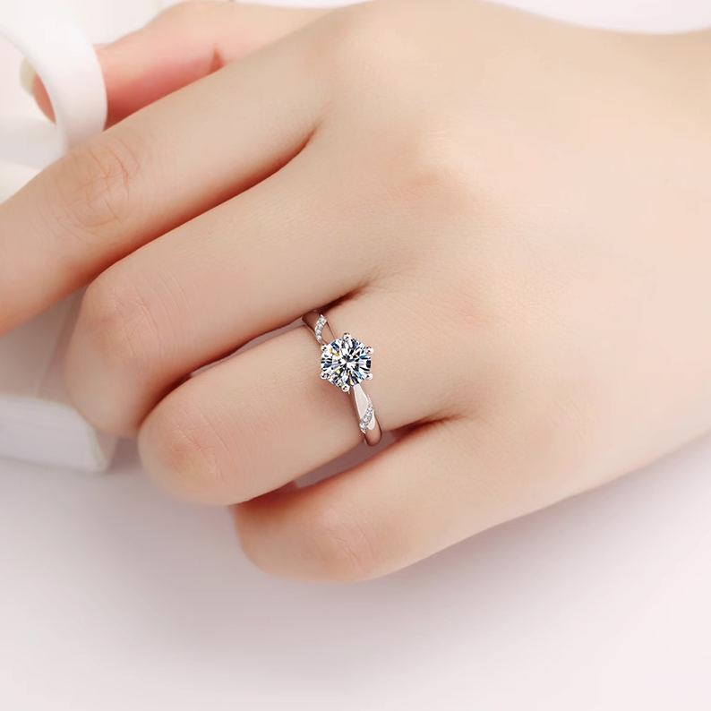 Anello Clover Moissanite - 0,5/1/2 carati