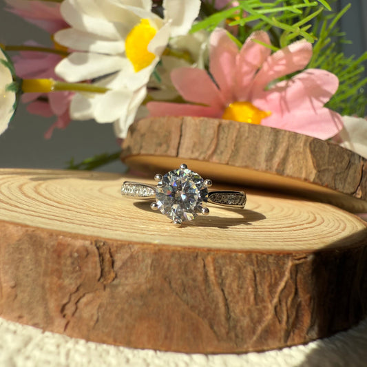 Pavia Moissanite Ring - 0.5/1/2 carat