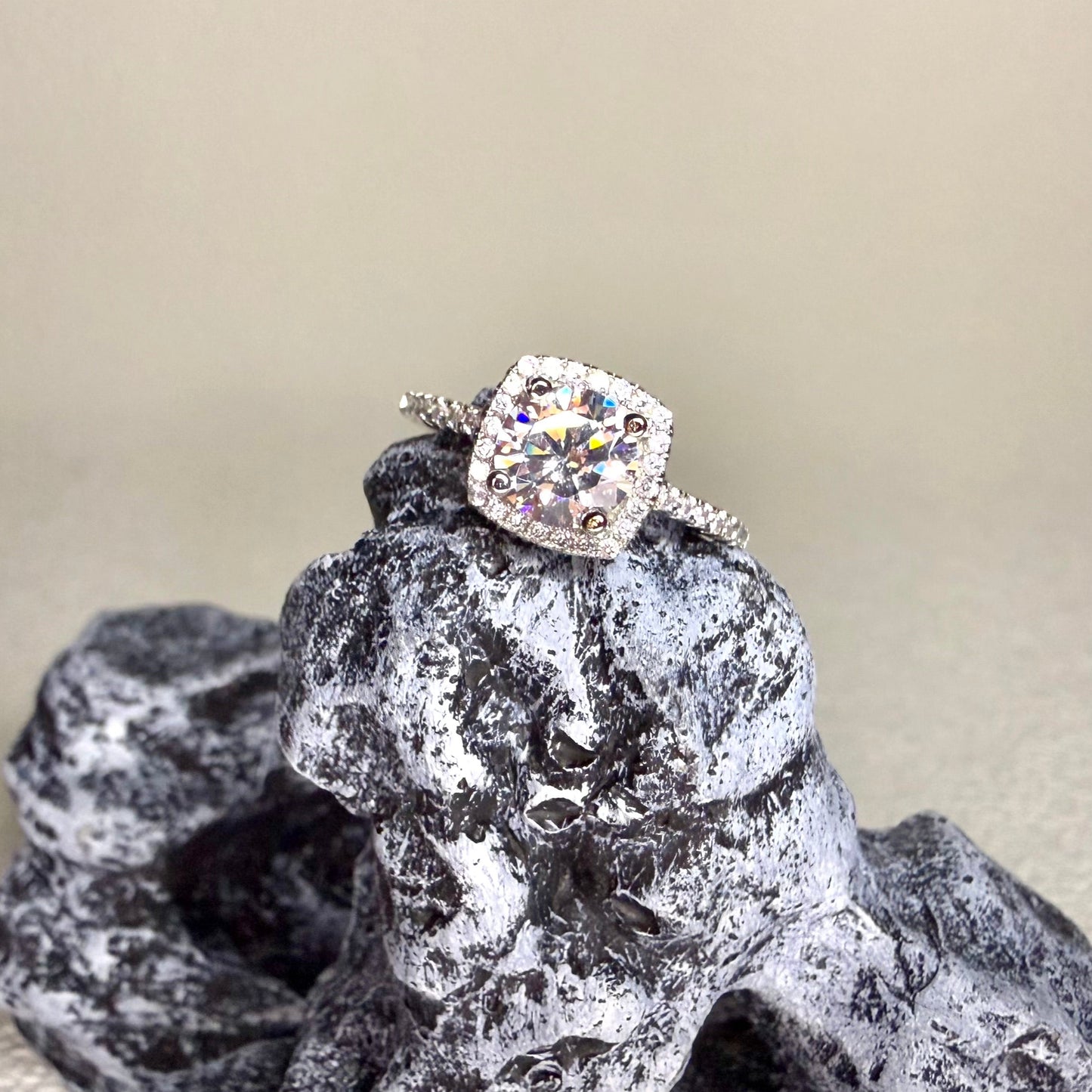 Cadenza Moissanite Ring - 1 carat