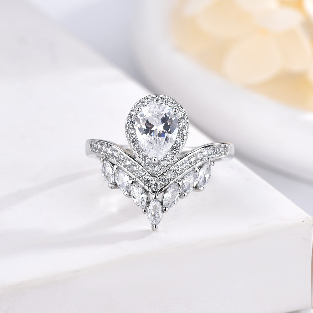 Anello Moissanite a goccia - Corona 